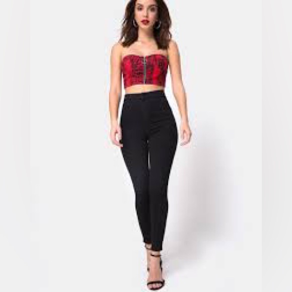 Motel Zipshi Crop Top In Snake Red - Picture 2 of 4